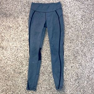 Gramicci grey women’s leggings, size XS, mesh behind knees.